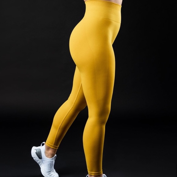 NWT LEGGING + TOP Alphalete Amplify - Picture 7 of 12